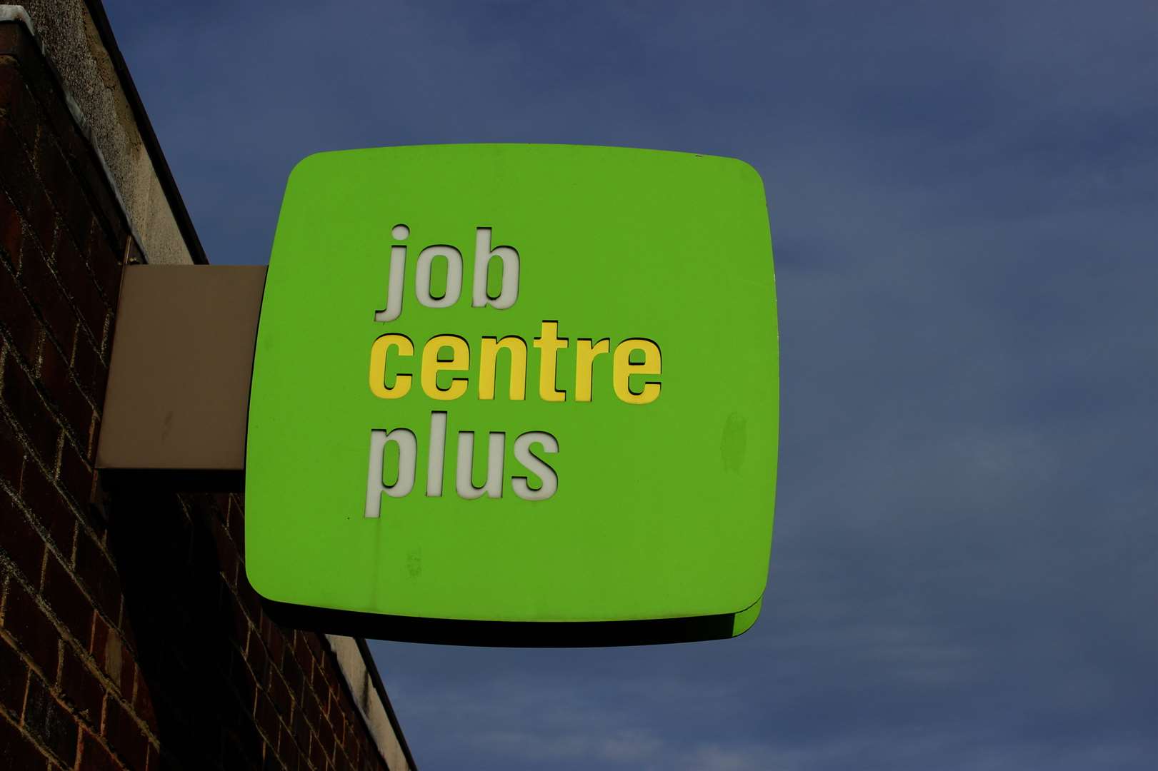 The number of people on unemployment benefits grew by nearly 900 across Kent
