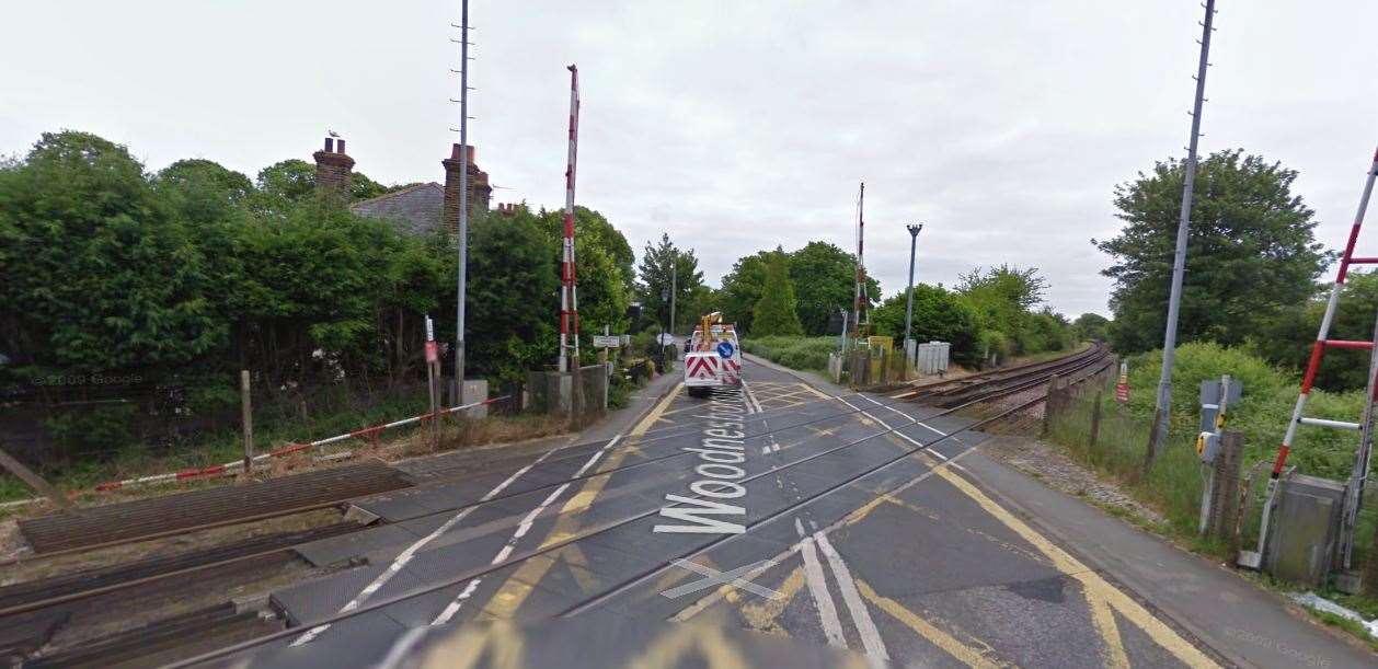 Woodnesborough Road level crossing causing delays