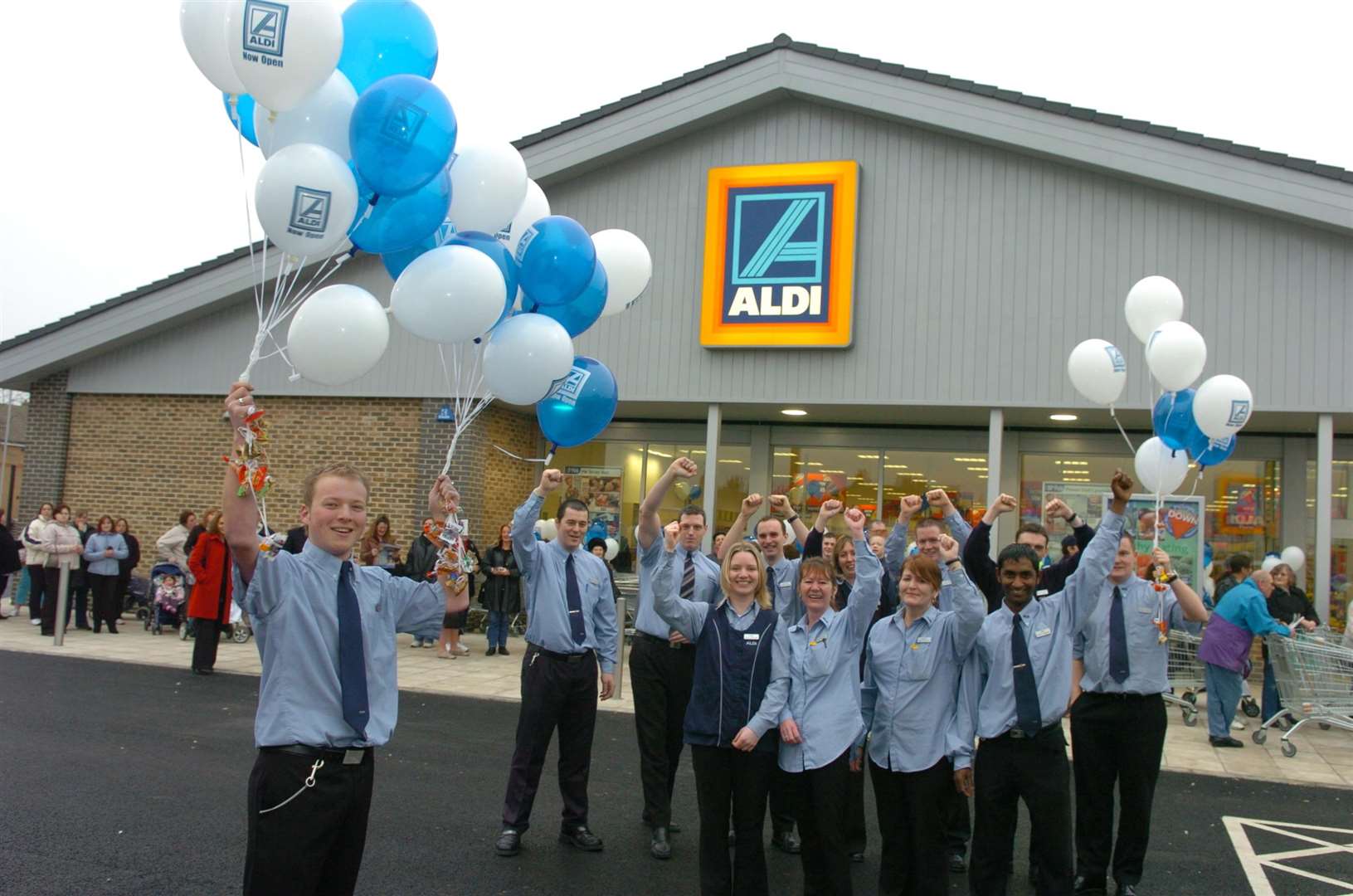 The official opening of new Aldi Store in Millennium Way, Sheerness, in 2005