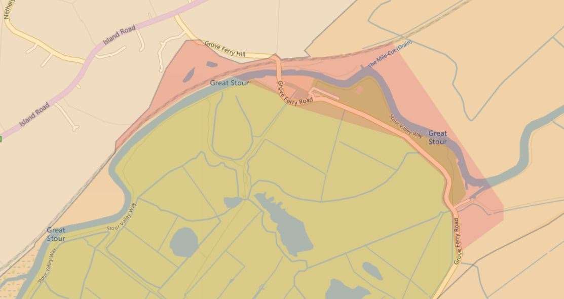 The red area shows where a severe flood warning is in place while the orange shows where a flood alert is in place. Photo credit: Environment Agency