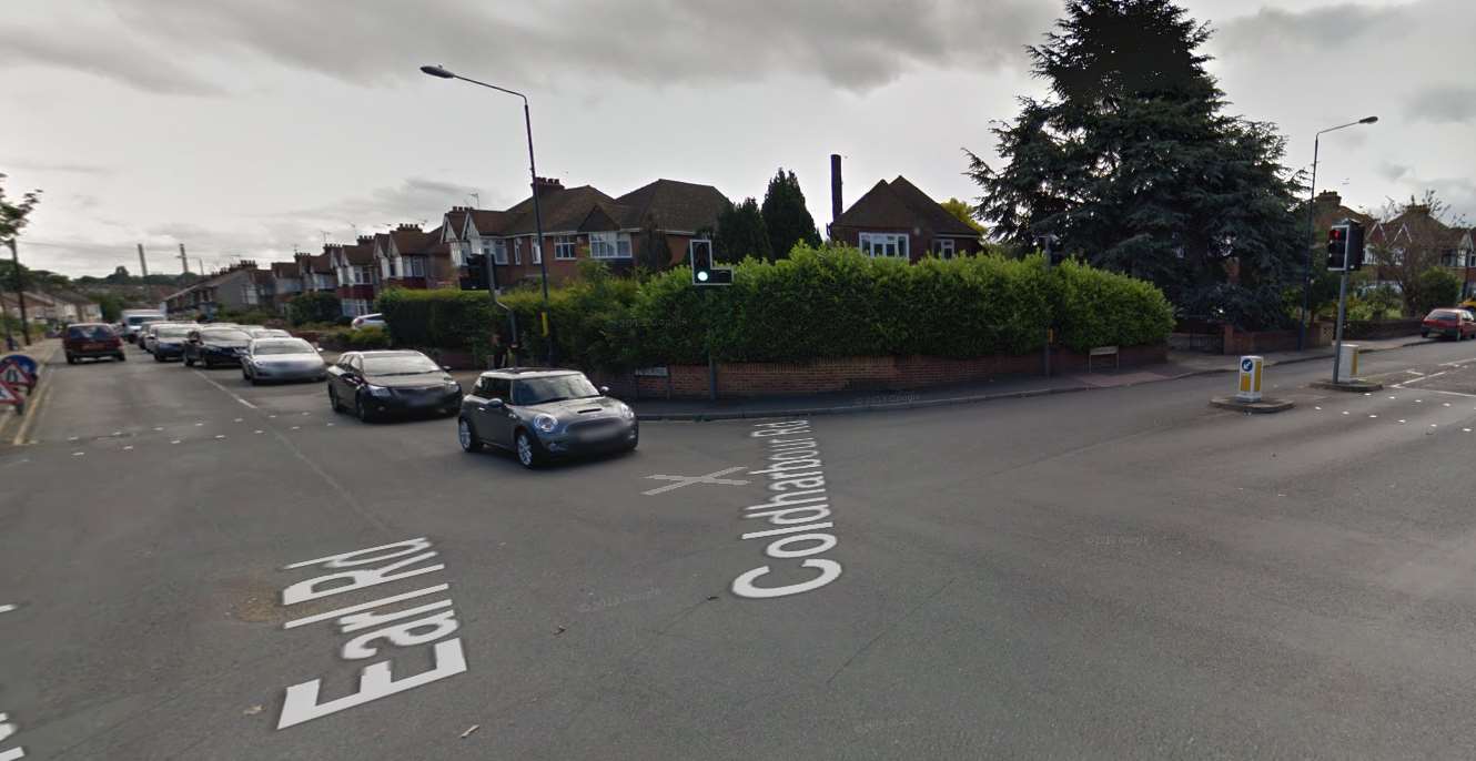 Map shows the junction of Coldharbour Road and Earl Road, in Northfleet. Google Maps.