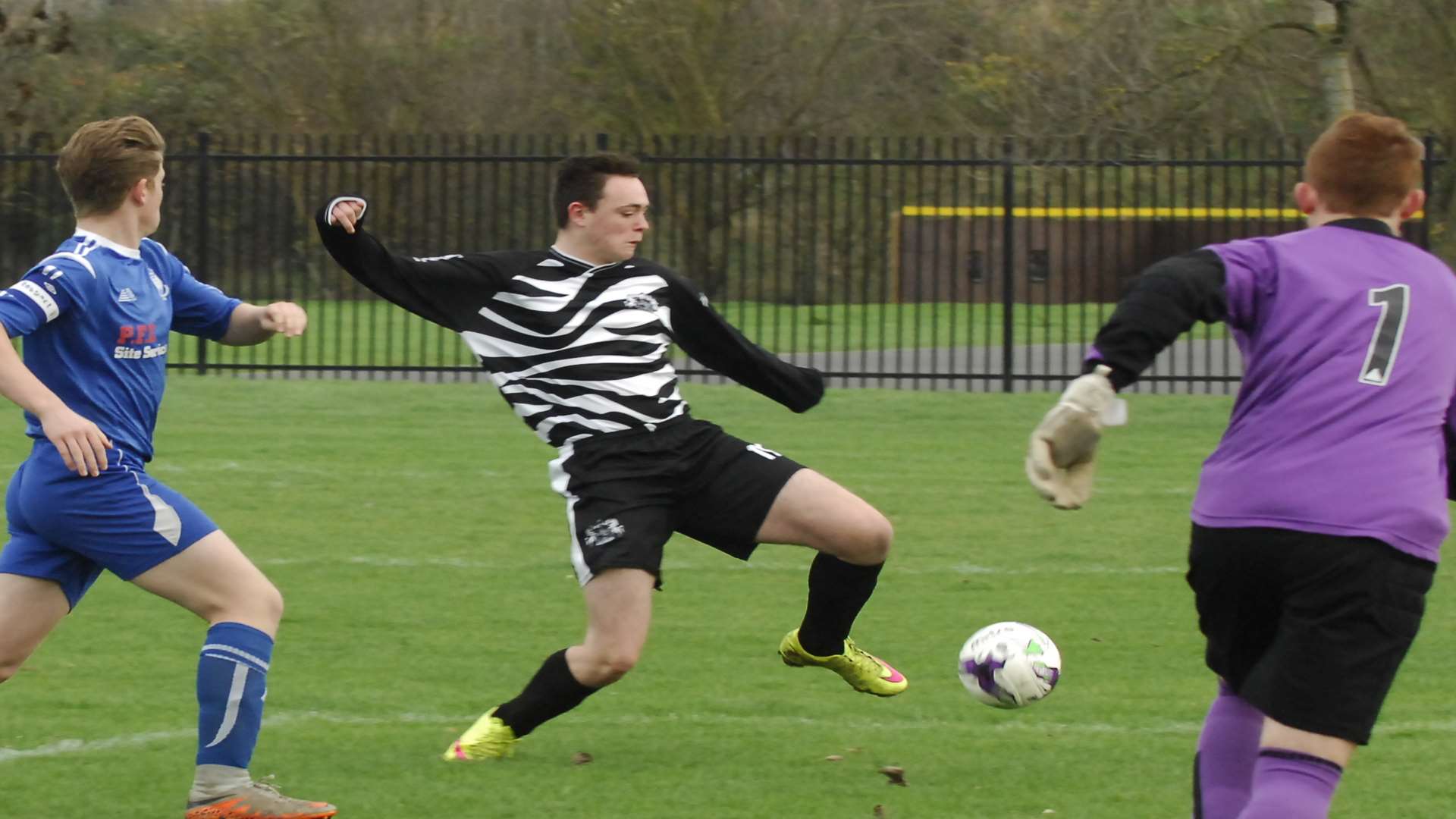 New Road and Milton & Fulston go head-to-head in Division 2 Picture: Chris Davey
