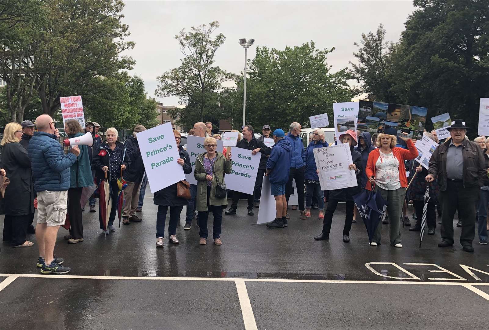 Protesters against the Princes Parade scheme gathered outside Folkestone and Hythe District Council