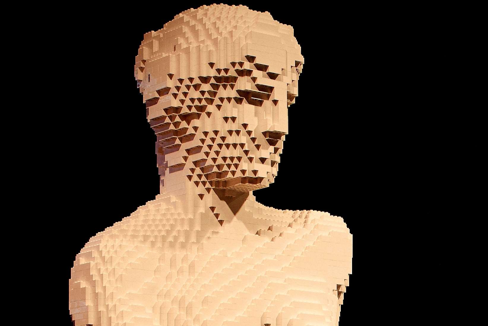Nathan Sawaya's LEGO version of Venus de Milo