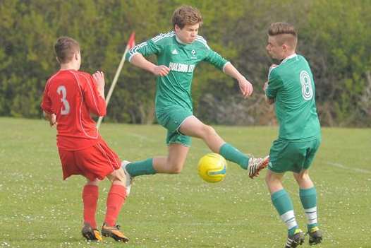 Eagles (green) spring into action against Istead United Colts during their Under-16 Division 1 clash Picture: Steve Crispe
