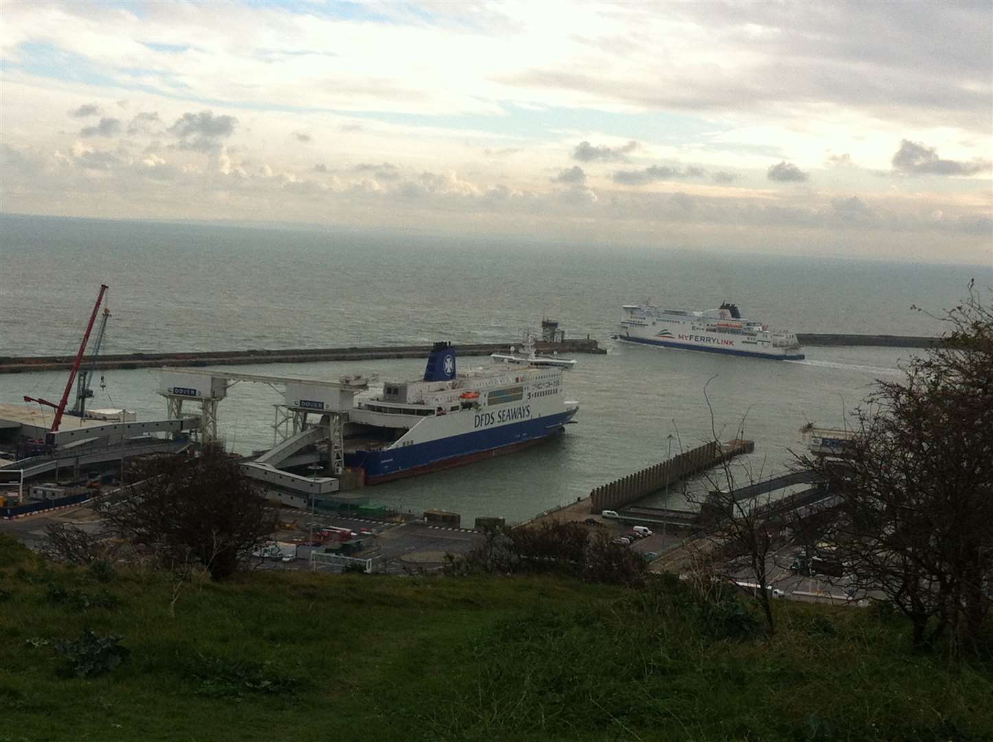 DFDS Dover Seaways hit the harbour wall