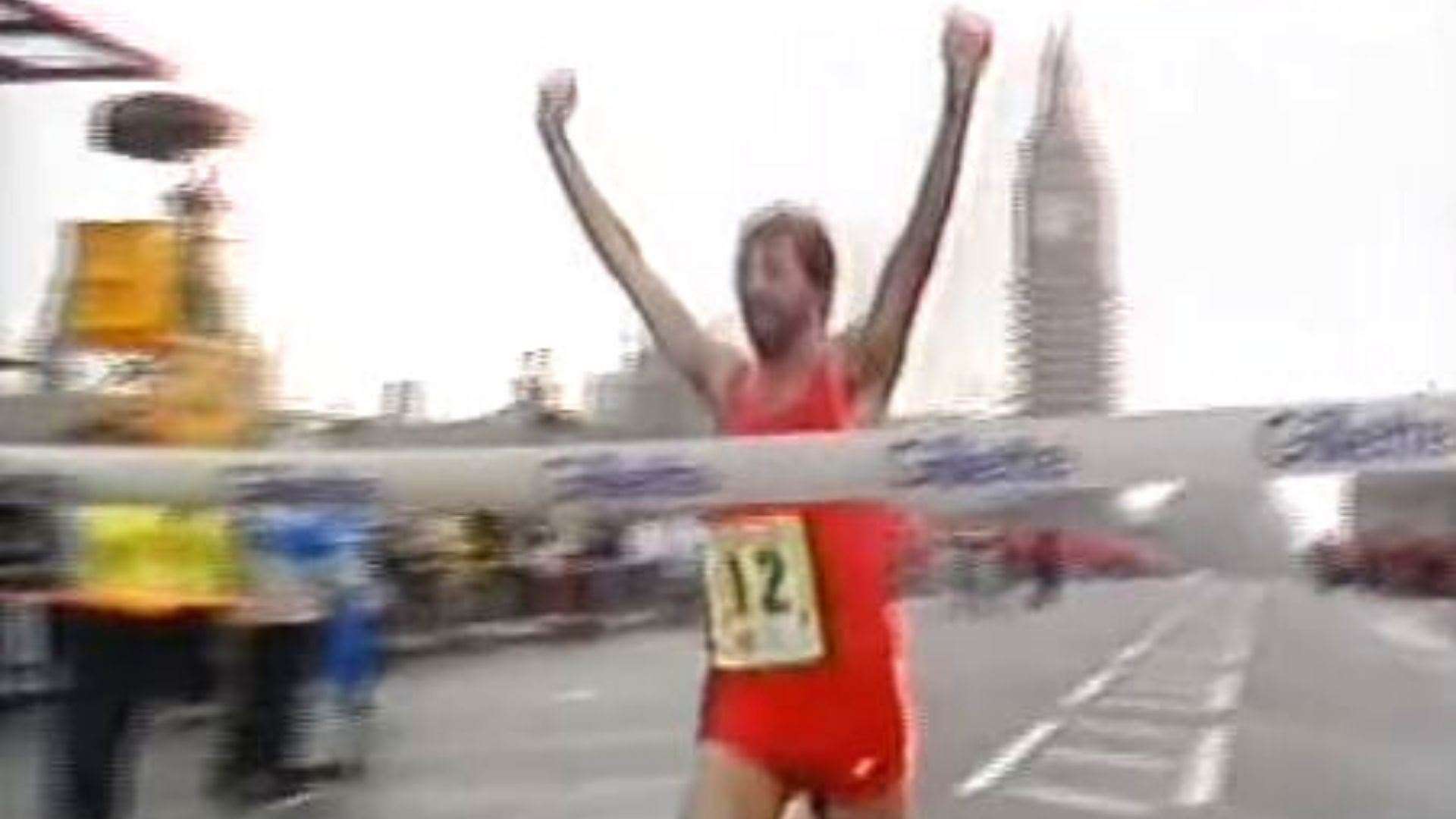 Mike Gratton winning the London Marathon (51726757)