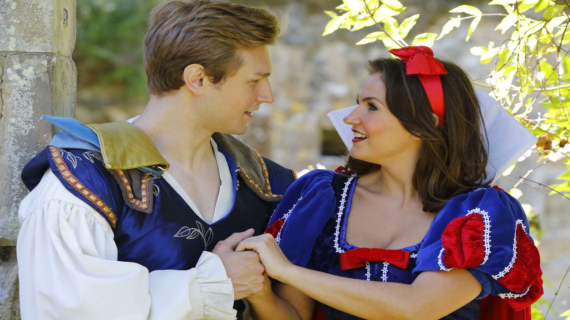 Chris Warner Drake as the handsome prince and Millie Booth as Snow White