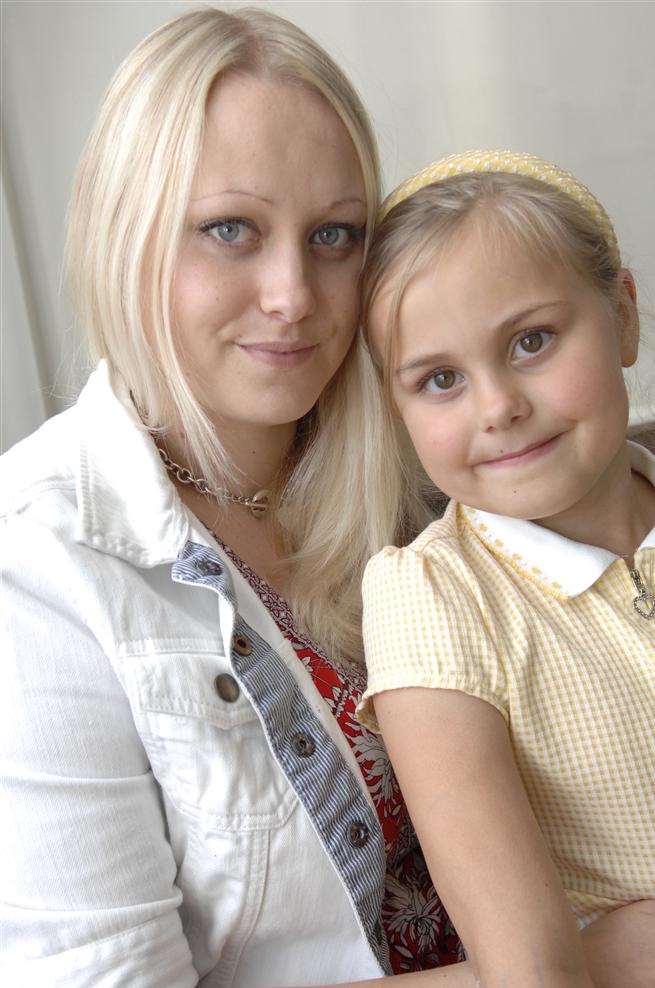 Leanne Bell and her five-year-old daughter Alicia