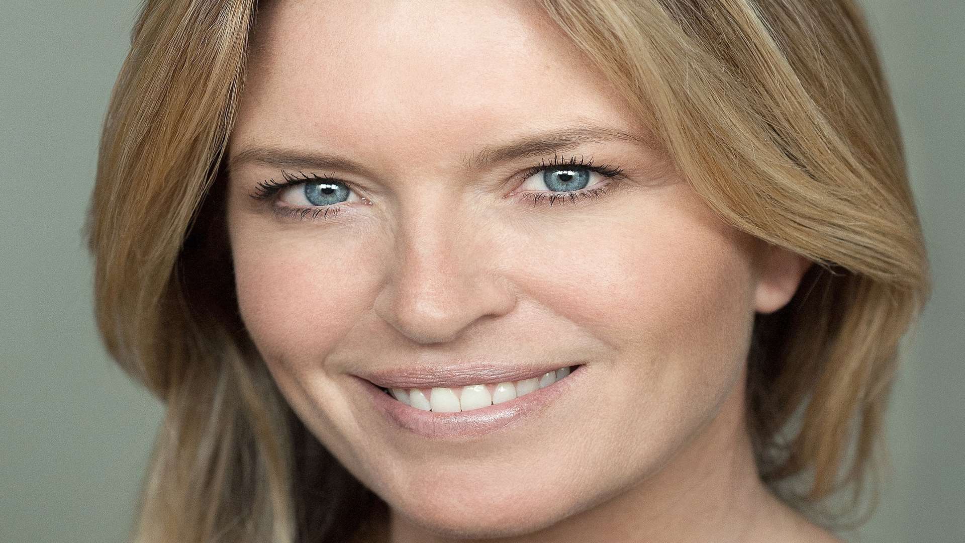 Tina Hobley plays the part of Ashley Harper