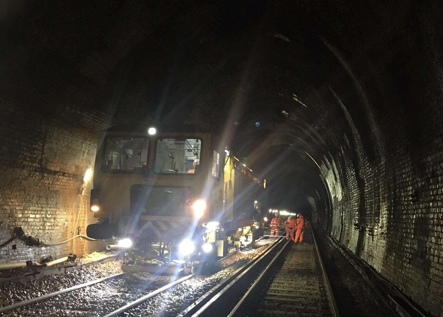 Work continues in Sevenoaks Tunnel (3855982)