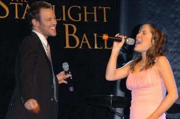 Bianca Nicholas singing with Will Young