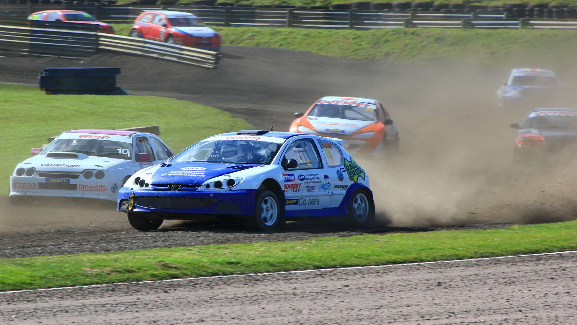Guy Corner leads the SuperNational pack through Chesson's Drift. Picture: Joe Wright