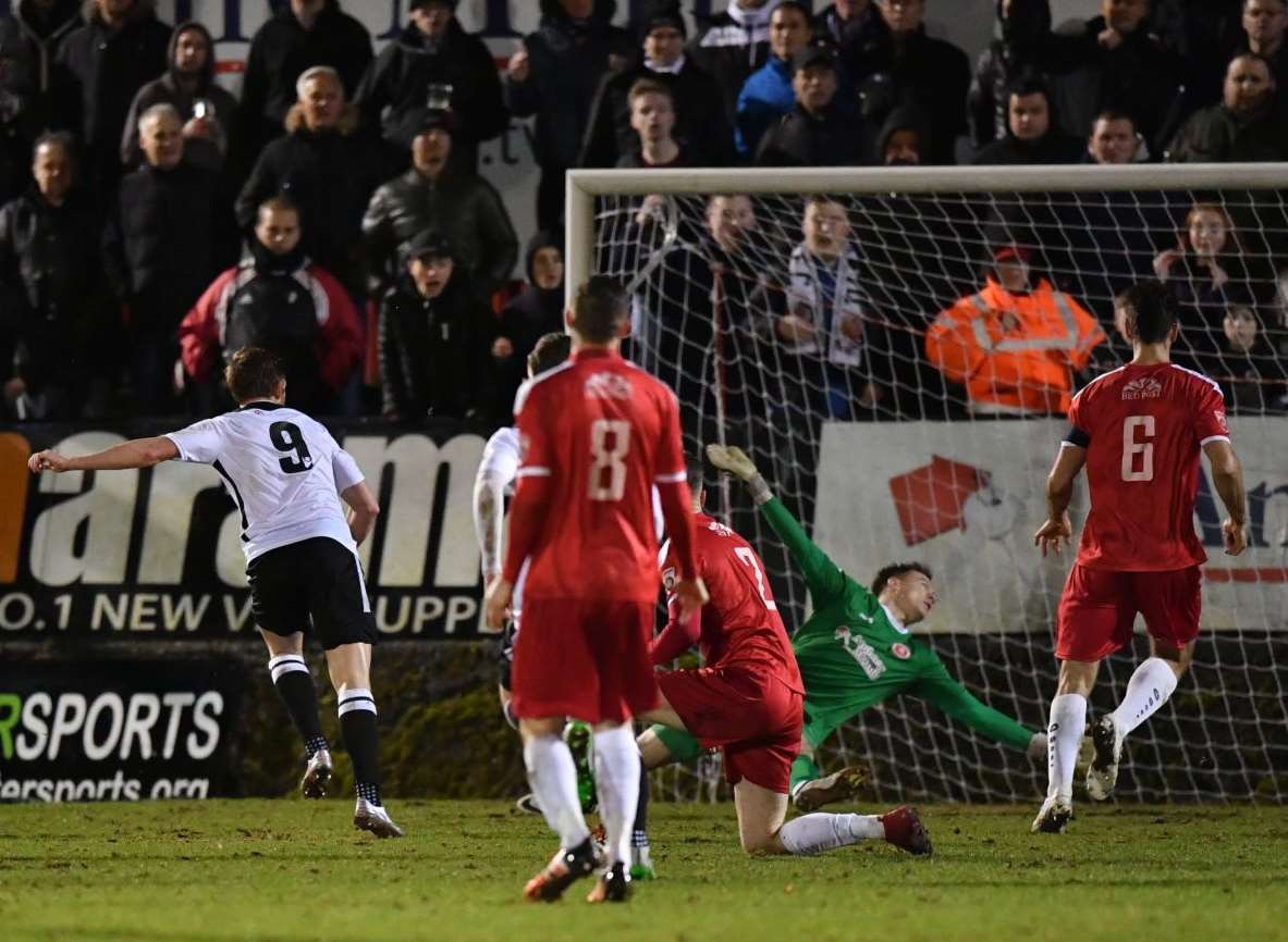 Dartford's Tom Murphy is denied by Welling keeper Chris Lewington in the second half. Picture: Keith Gillard