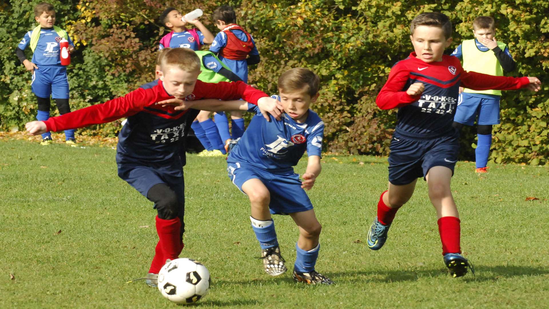 Hempstead Valley Colts under-10s (red) take on Hempstead Valley Picture: Chris Davey