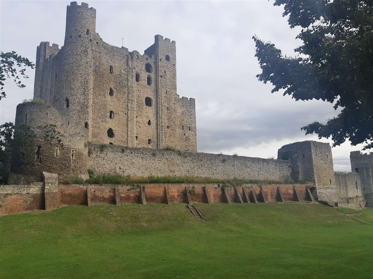 A man has been arrested on suspicion of dangerous driving in the grounds of Rochester Castle. Stock image