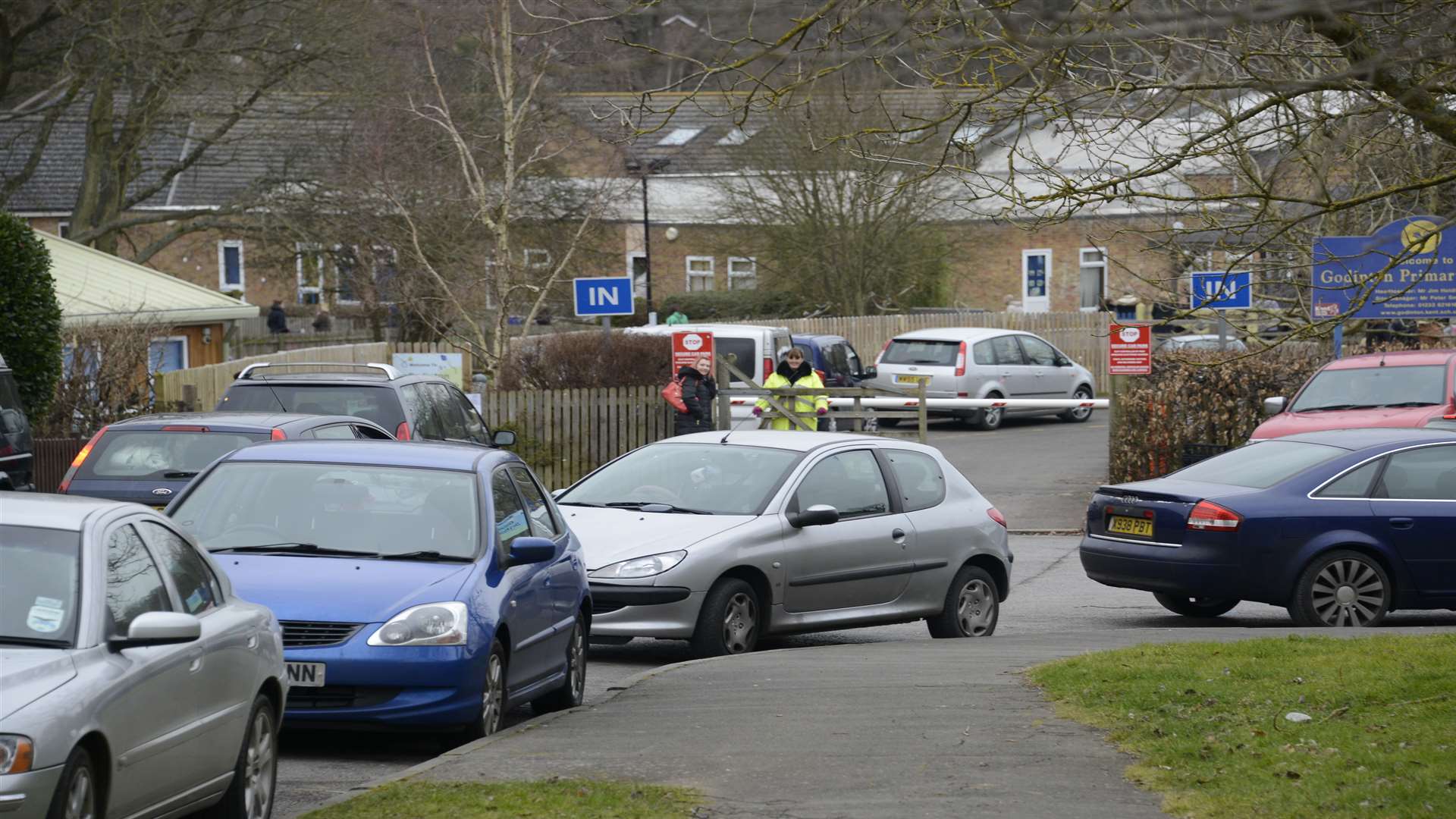 The incident happened in Lockholt Close near Godinton Primary School