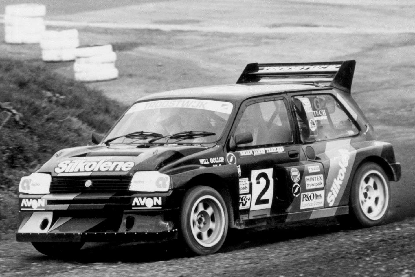 Will Gollop aboard his iconic MG Metro 6R4 at Lydden