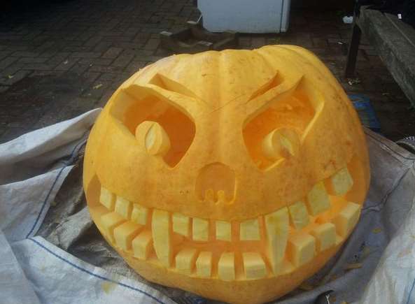 Sent in by Robin Laurence and carved by Lucy and Jo at Ash near west Kingsdown