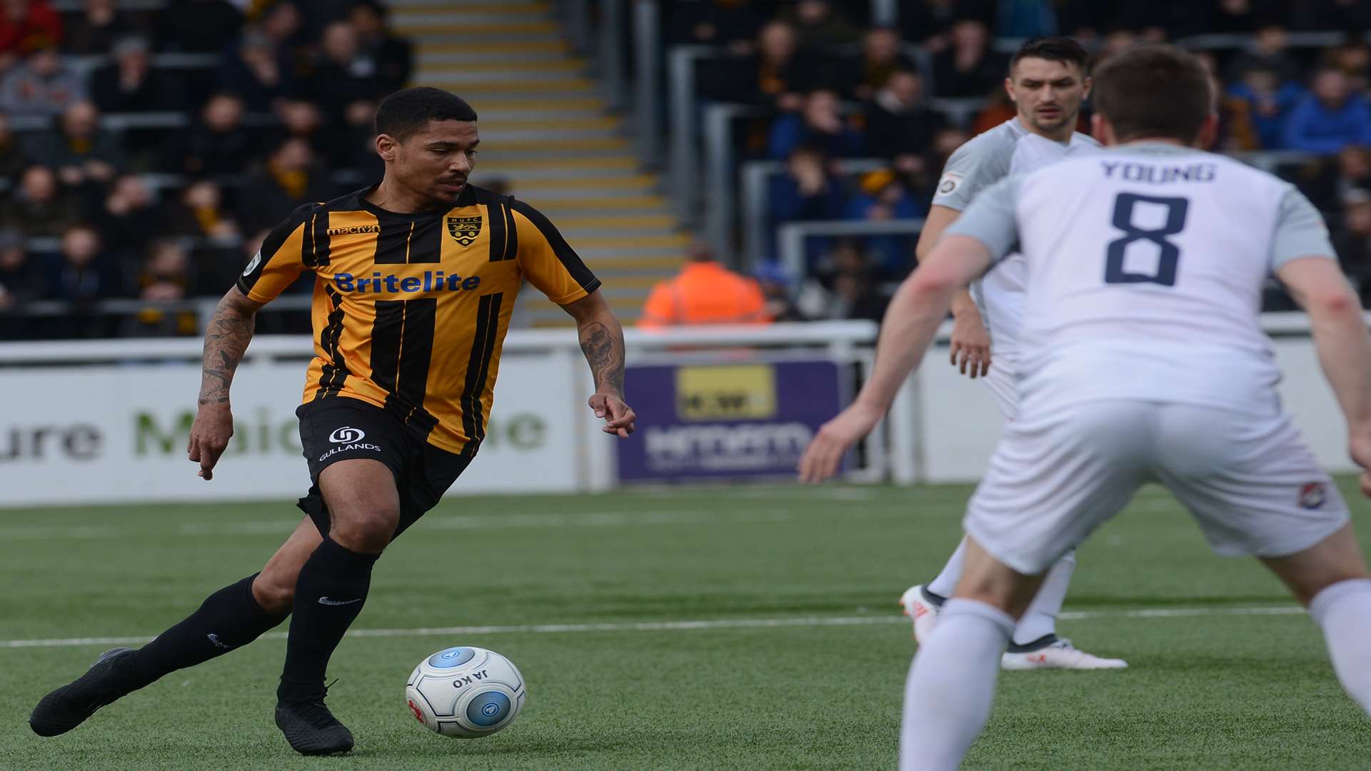 Alex Wynter carries the ball forward Picture: Gary Browne