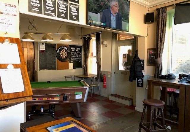 When I arrived the bar was empty, apart from the barmaid, with the big screen showing snooker to absolutely no-one