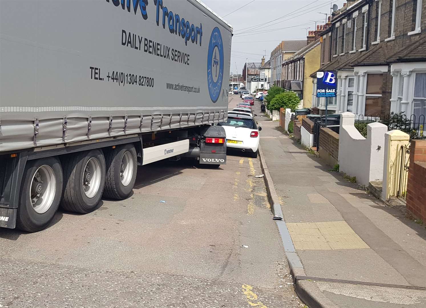 HGVs have been spotted trying to navigate the restrictions at the junction of Albion Terrace and Russell Road