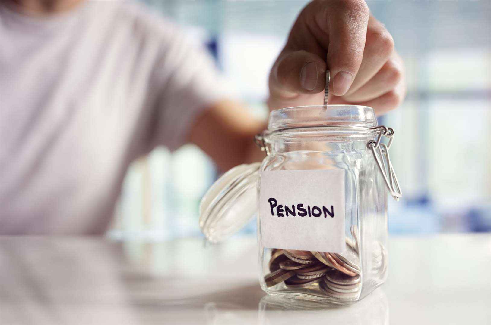 Retirement saving and pension planning. (11793360)