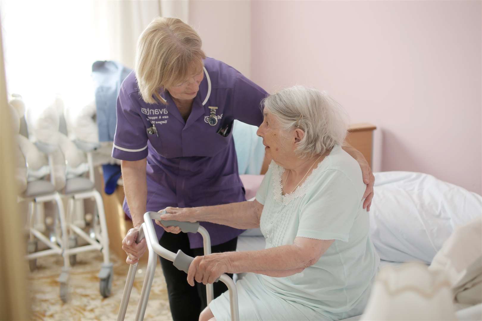 From dementia care, short stay respite breaks, home care to registered nursing care, Avante offers many different types of home care services