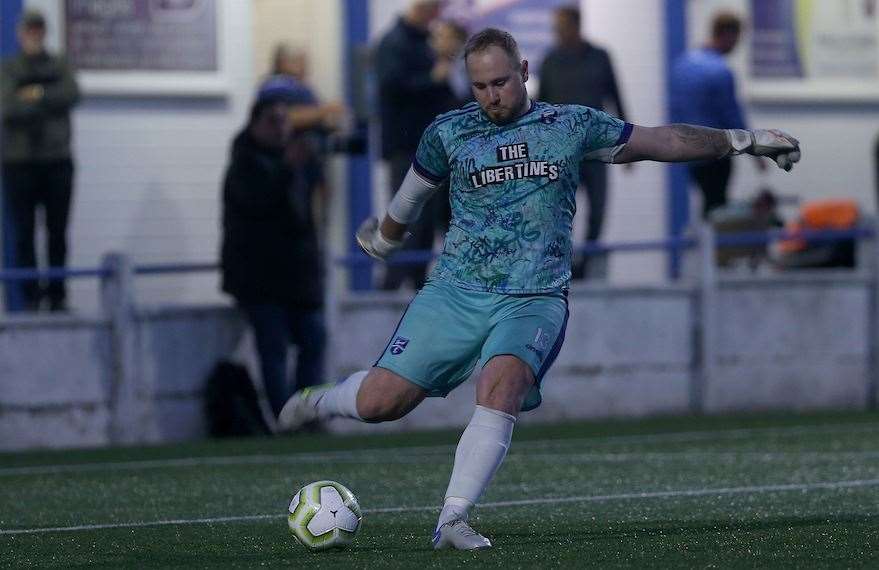Margate goalkeeper Tom Paris clears his lines. Picture: PSP Images