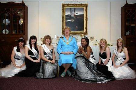 Dover Mayor with 2011 Court of Dover