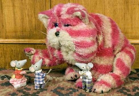 Bagpuss and three of the six mice