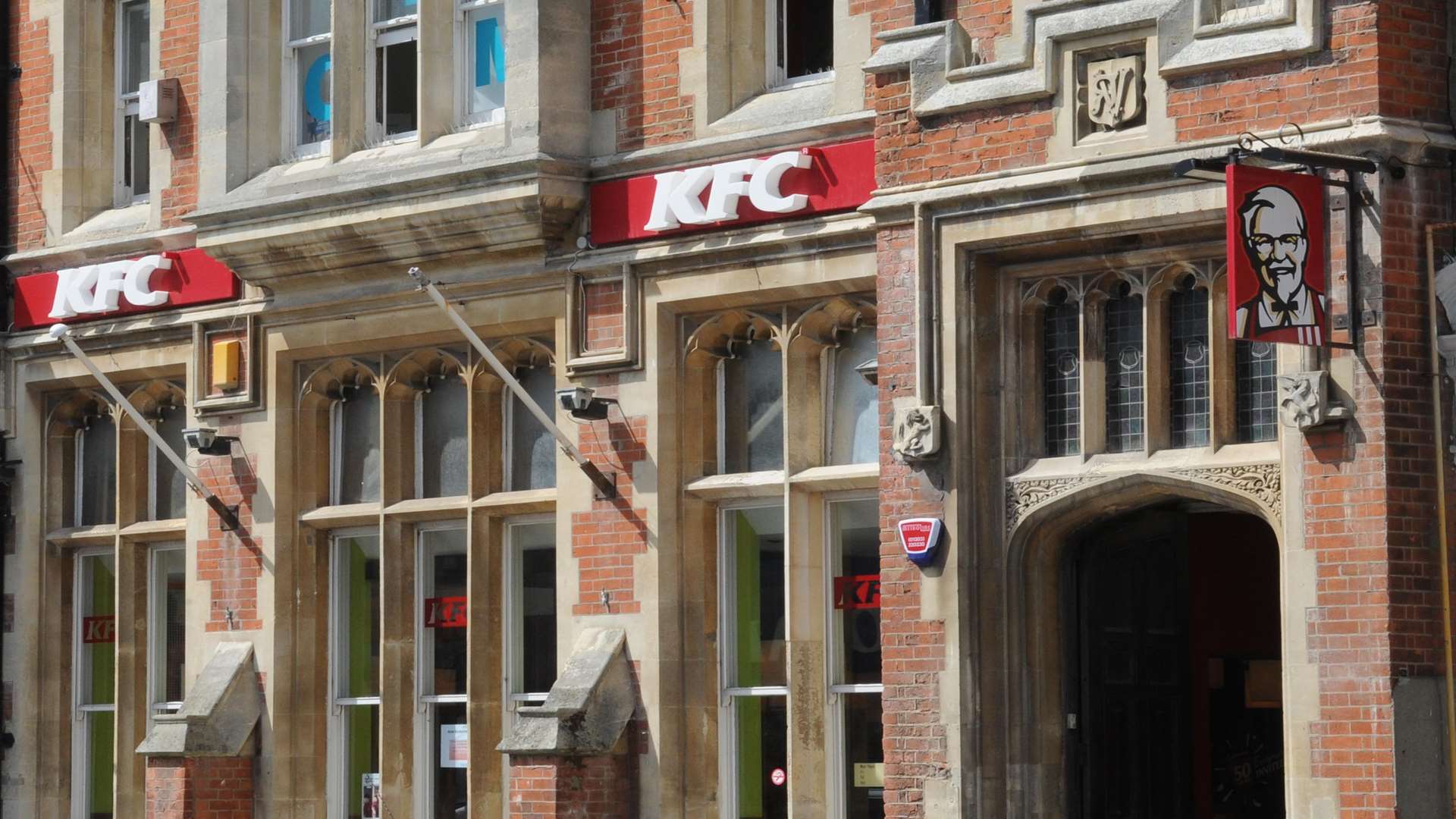 KFC at Sandgate Road, Folkestone, not yet listed as reopened