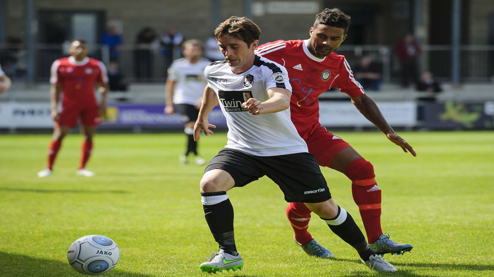 Lee Noble on the ball for Dartford against Hungerford Picture: Andy Payton