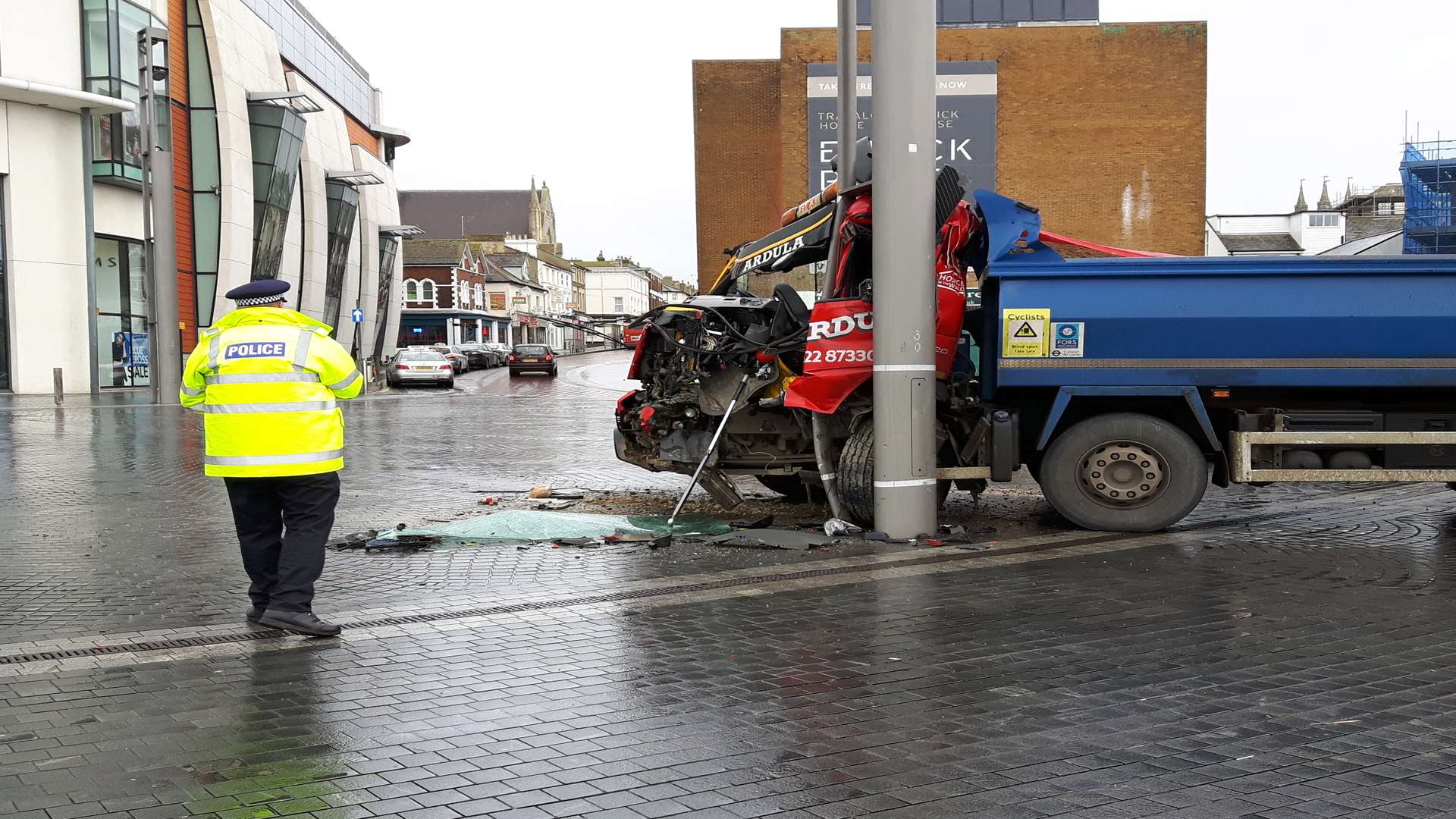 A tipper truck has hit a street light at the bottom on Elwick Road at the junction with Bank Street