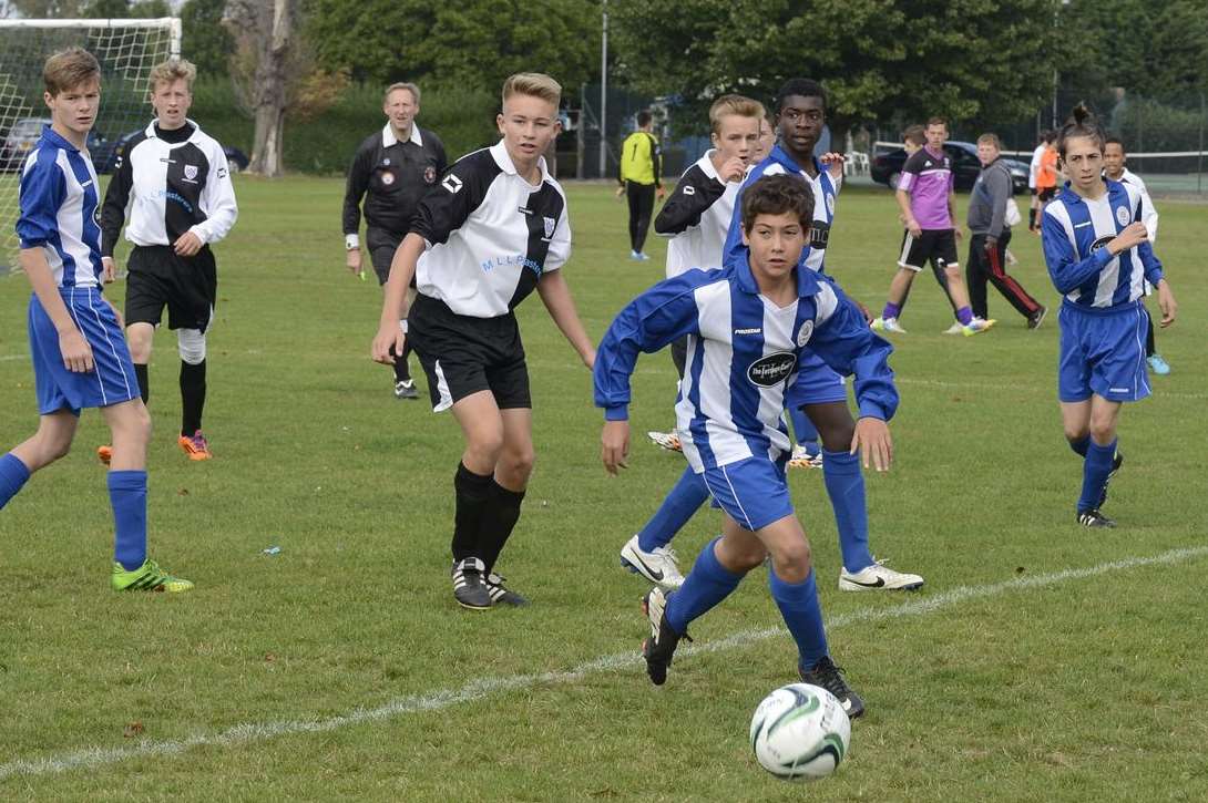 Anchorians and Oak Athletic's under-15s do battle in the Medway Messenger Youth League Division 2 Picture: Chris Davey
