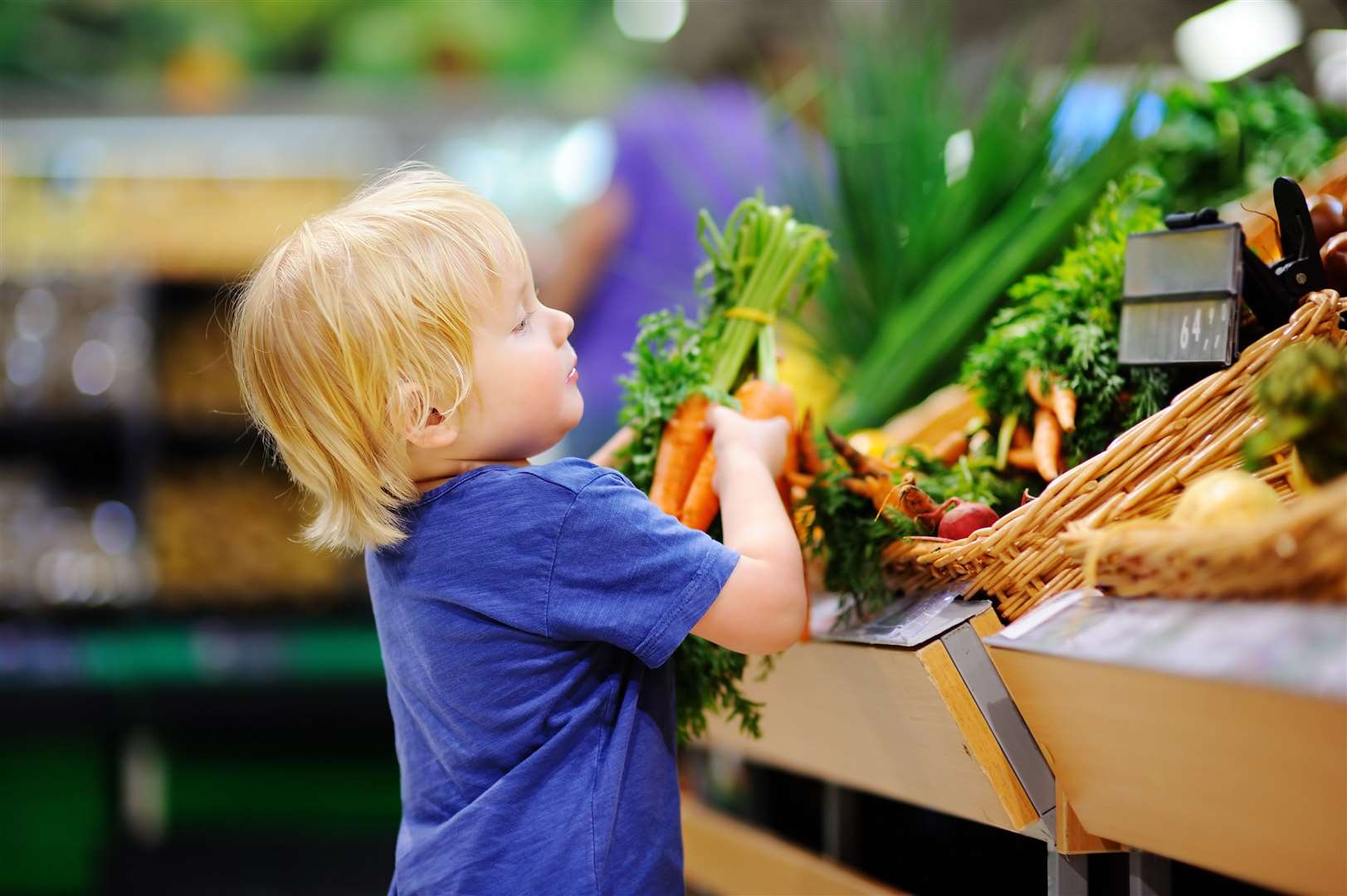 Supermarkets say fresh fruit and veg may need extra washing