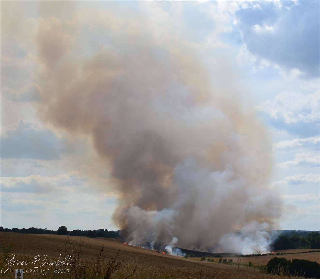 The field fire near Rodmersham Green. Picture: Grace Elizabeth Photography