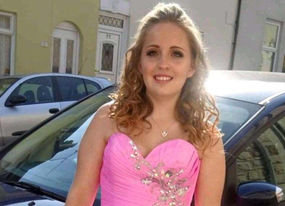 Ashleigh Wallis has been described by her family as "incredible" girl.  Photo: Charlene Howland