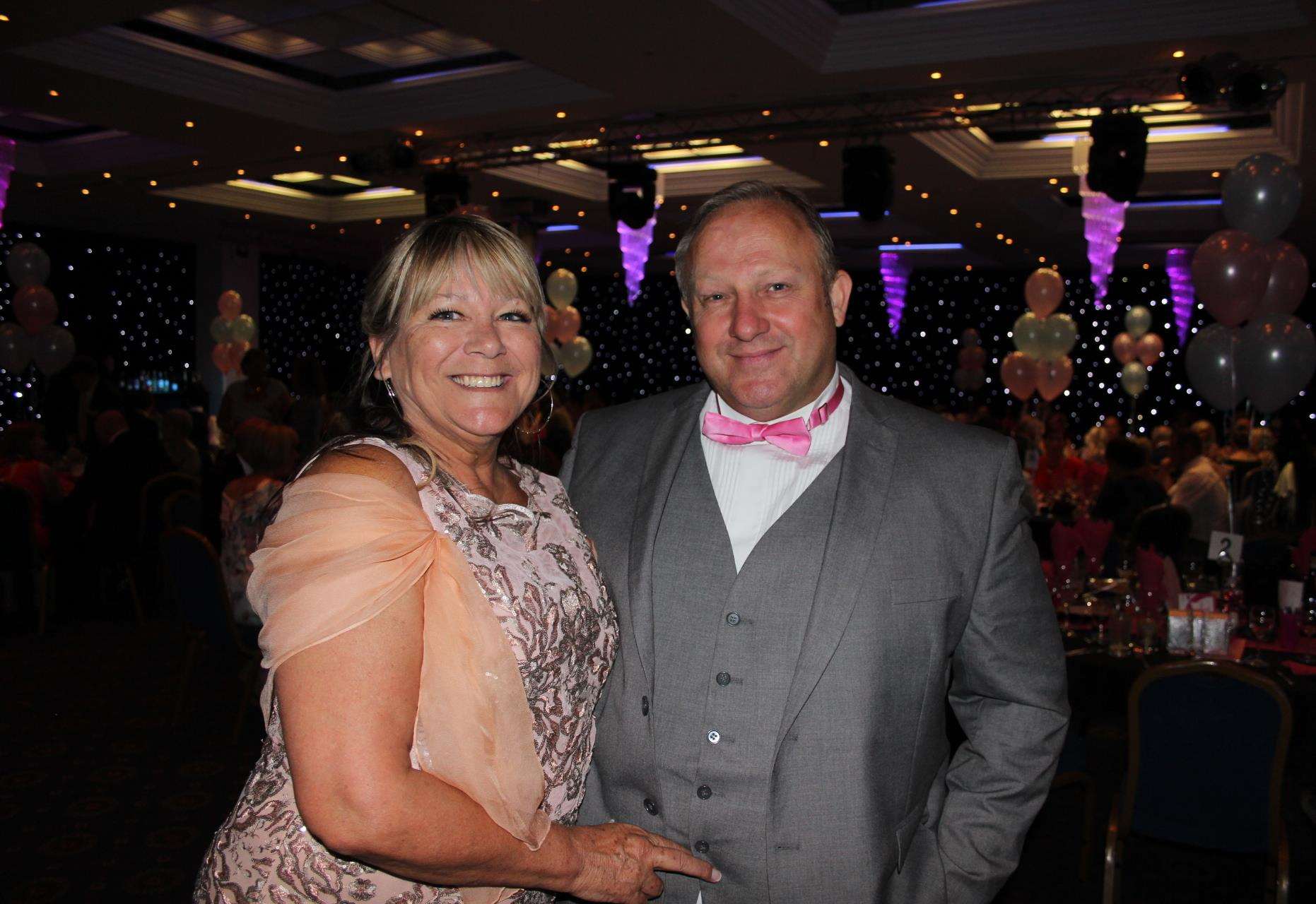 Sheppey Couple S Pink Tie Charity Ball Raises £10 000 For Cancer Research