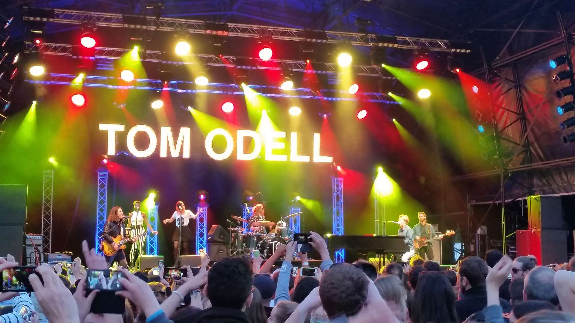 Tom Odell woke up the crowd at Bedgebury Pinetum