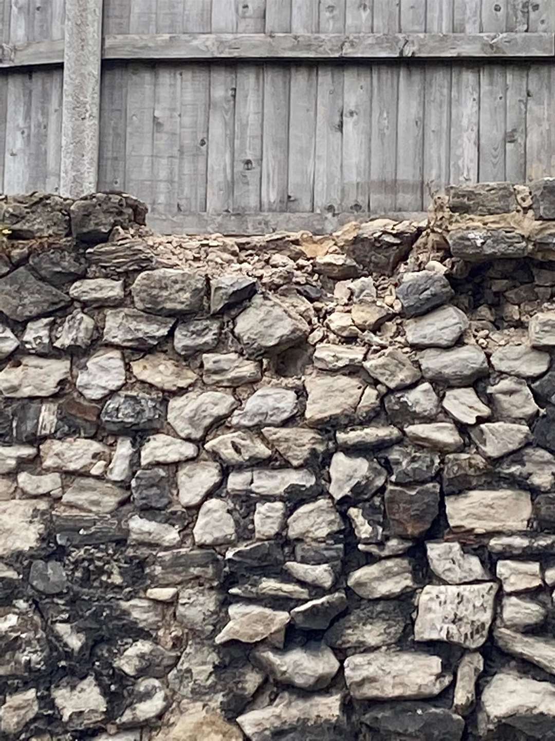 A gap left by fallen stones at the top of the wall. Images from Teresa Brighouse