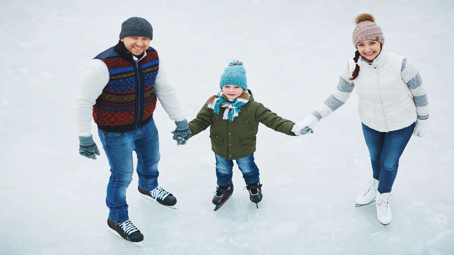 Families will have to wait to enjoy the ice this Christmas