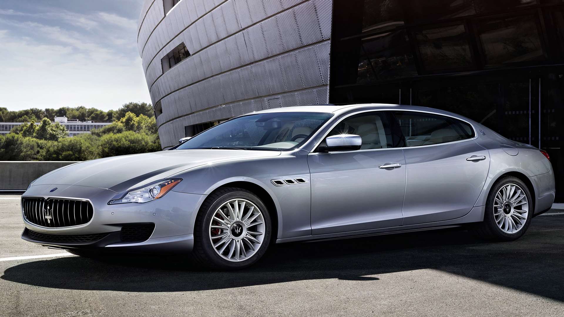 The Quattroporte is aggressively styled, particularly at the front