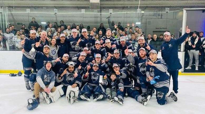 Invicta Dynamos celebrate their win in the 2022/23 NIHL Southern Cup