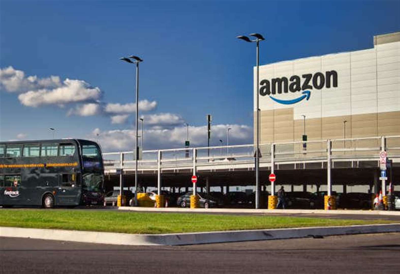 Amazon to recruit hundreds of seasonal workers