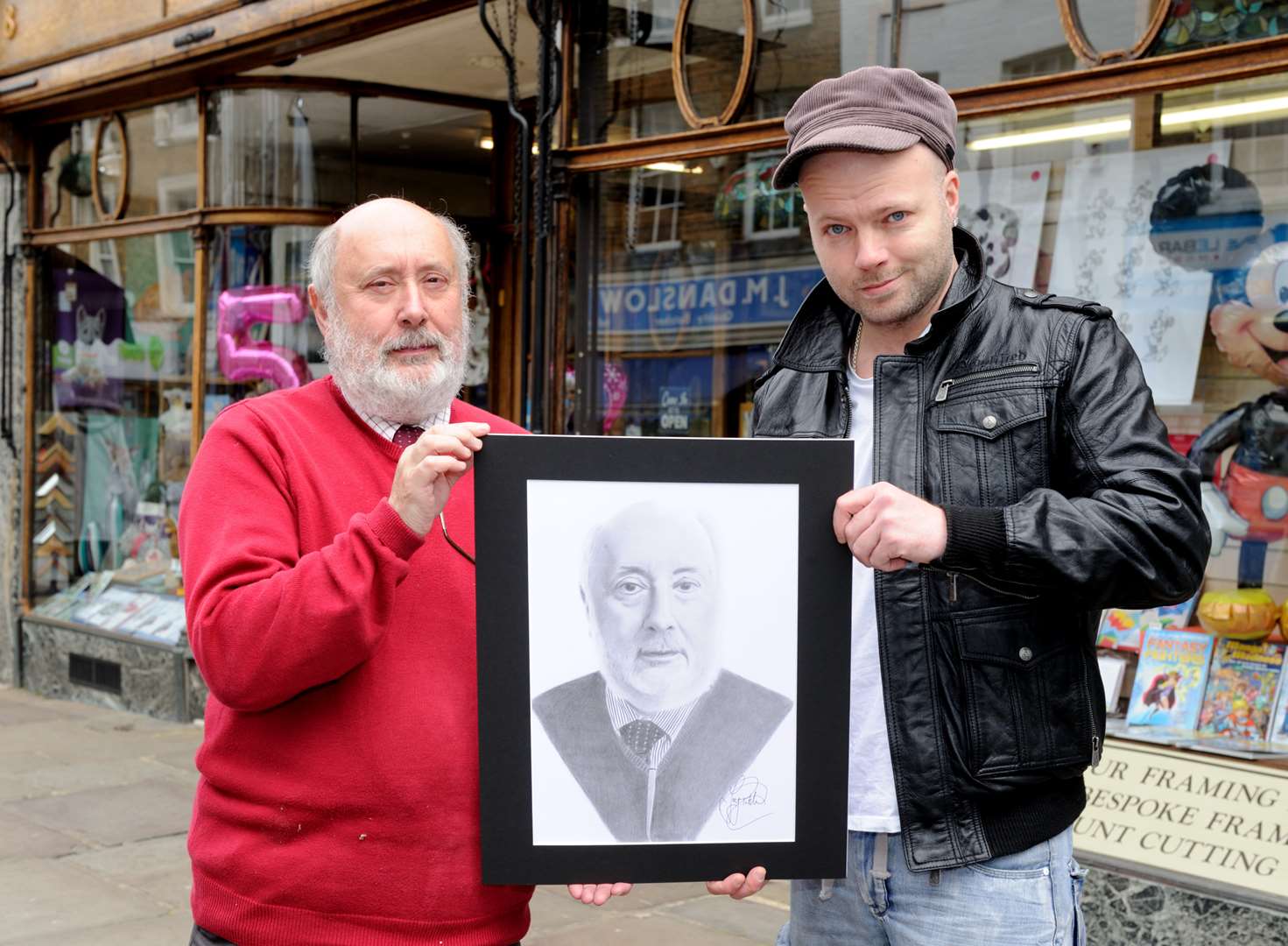 Artist draws on his skills to thank kind shop owner 
