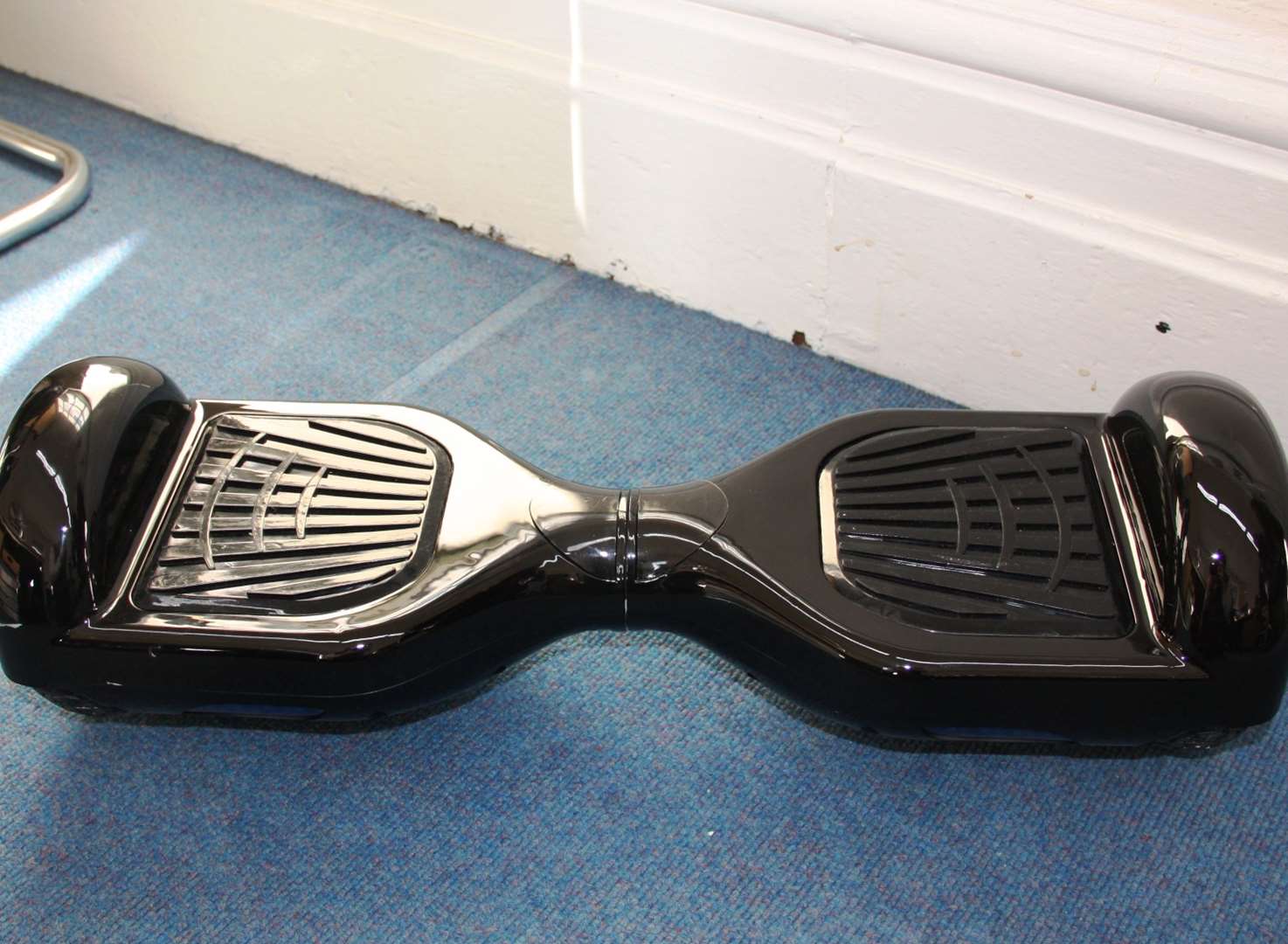 Knock-off hoverboard warning after toy bursts into flames