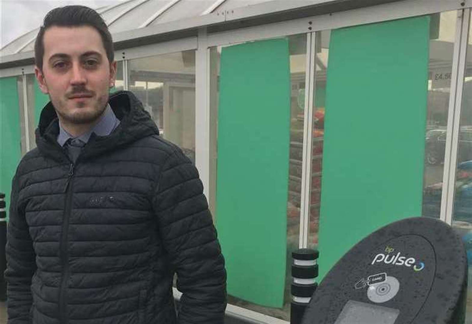 Man criticises BP over electric car charging points 