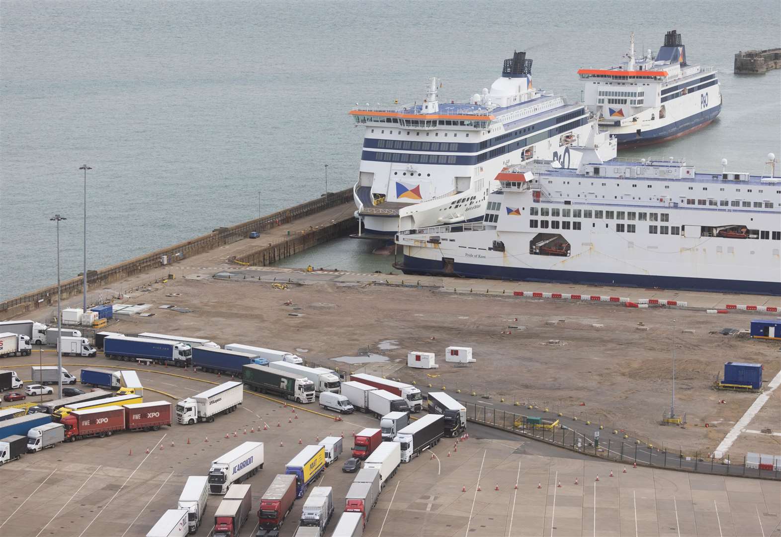 P&O services to Calais remain suspended until Good Friday