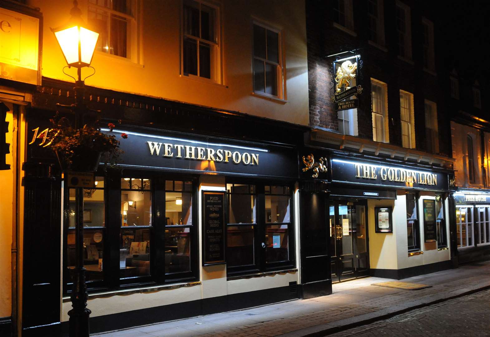 'Spoons pub hit by Covid outbreak